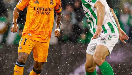 轮流拉胯！巴萨此前8轮6分&amp;皇马现今5轮5分仅1胜，西甲前3只差2分