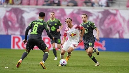 德甲焦点战：奥格斯堡 VS 莱比锡红牛，近期联赛情况全解析