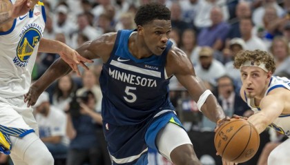 爱德华兹带伤20+9库里缺阵 勇士不敌森林狼总分1-1