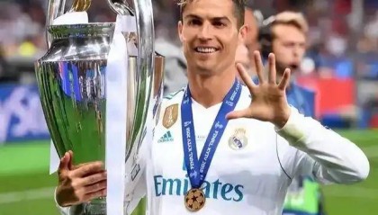 欧冠历史最佳阵容，皇马献10人，迪斯蒂法诺、齐祖、梅西均落选！