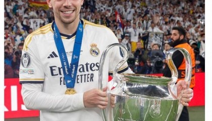 皇马官方祝巴尔韦德27岁生日快乐，加盟至今出战323场斩获14冠