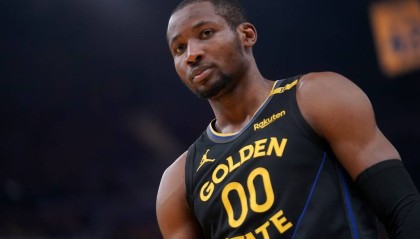 边角料！国王用卡特+沙里奇报价库明加 被勇士拒绝