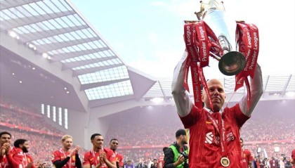 单窗支出第一与英超标王都拿下！红军今夏疯狂引援，老板却没花钱