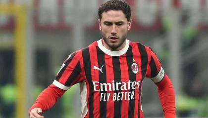 AC米兰右后卫调整引援战略，法甲强人因对方高价交易滞缓