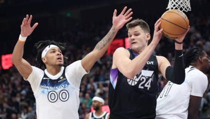 科林斯29+12里德27+11 凯斯勒准绝杀森林狼不敌爵士