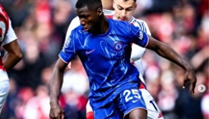 阿森纳神秘中锋梅里诺连入7球，助球队向欧冠前进