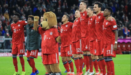 勒沃库森与拜仁慕尼黑：欧冠战场的德甲内战，胜负天平向哪方倾斜？