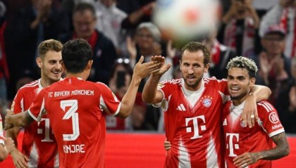 踢球者评德甲首轮最佳阵容：凯恩领先拜仁5将入选，迪亚斯无缘