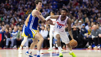 库里29+13格兰姆斯44+6 巴特勒缺阵76人胜勇士止9连败