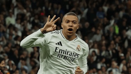 最大败笔！瓜帅一念之间毁掉曼城，晋级之路彻底断送