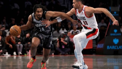 托马斯复出16分夏普25+5 开拓者送篮网3连败