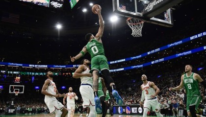 塔图姆准三双唐斯空砍24+18 绿军全场压制轻取尼克斯